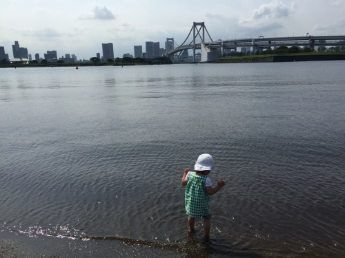 一日何回、水に浸かれば気がすむのか_f0336074_22475402.jpg