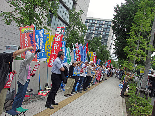 戦争法案反対・国会前連続座り込み行動_a0188487_10255787.jpg