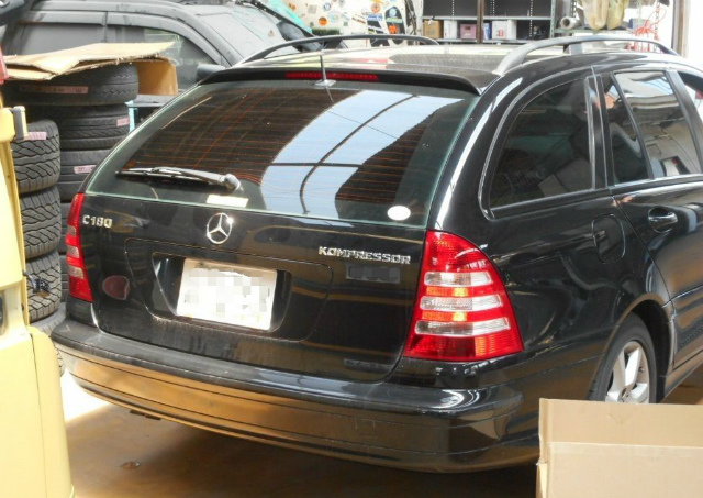 メルセデスベンツ C180 (W203)燃料ポンプ交換 : 掛川・中央自動車 輸入車整備はおまかせください メルセデスベンツ C180 (W203)燃料ポンプ交換 : 掛川・中央自動車 輸入車整備はおまかせください