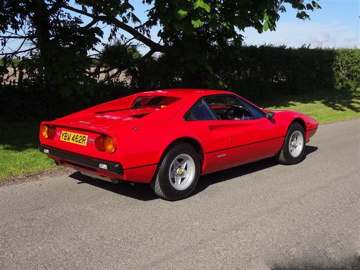 76y 308GTB fiberglass in UK_a0129711_1324210.jpg