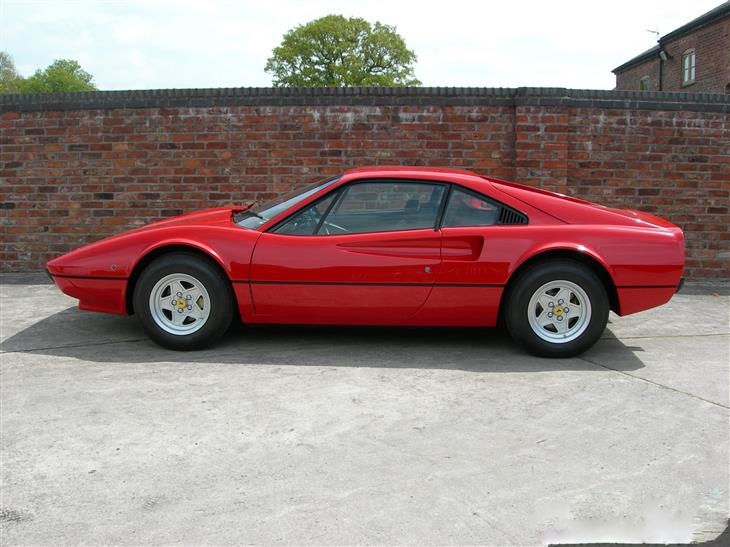 76y 308GTB fiberglass in UK_a0129711_1332679.jpg