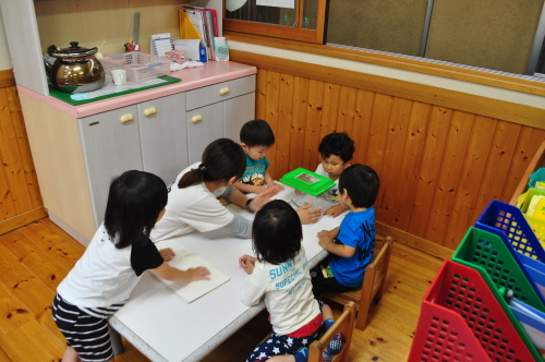 森の子クラスの様子_a0323443_21501230.jpg