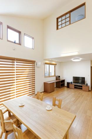 福山市吉津町Yさま邸 ナチュラルモダンなリビングルーム_f0196294_1828179.jpg