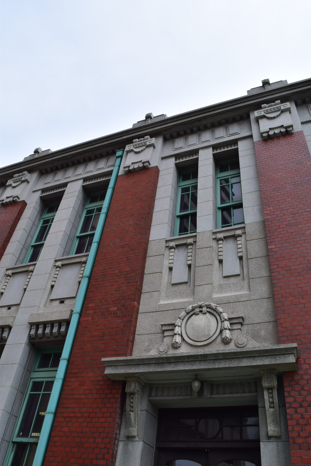 福岡県北九州市若松の旧古河鉱業若松ビル(大正モダン建築再訪)_f0142606_7512861.jpg