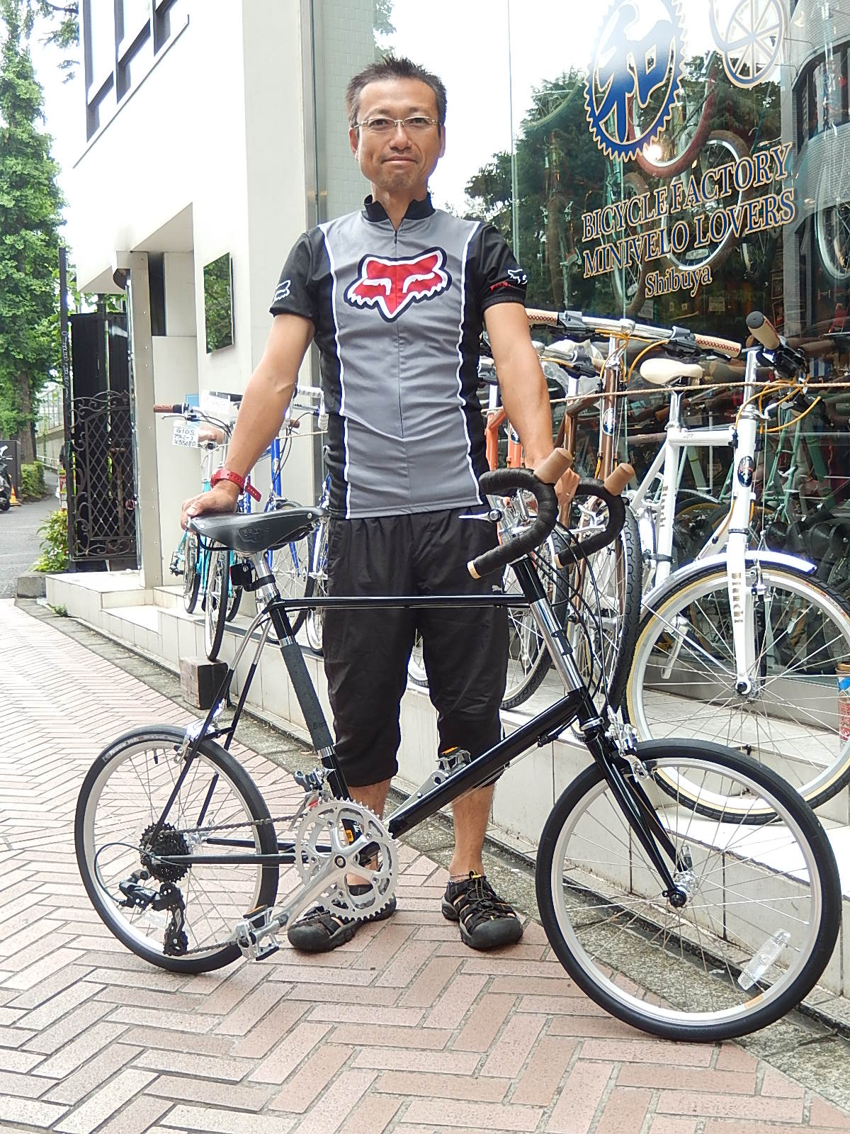 6月27日 渋谷 原宿 の自転車屋 FLAME bike前です_e0188759_19385074.jpg