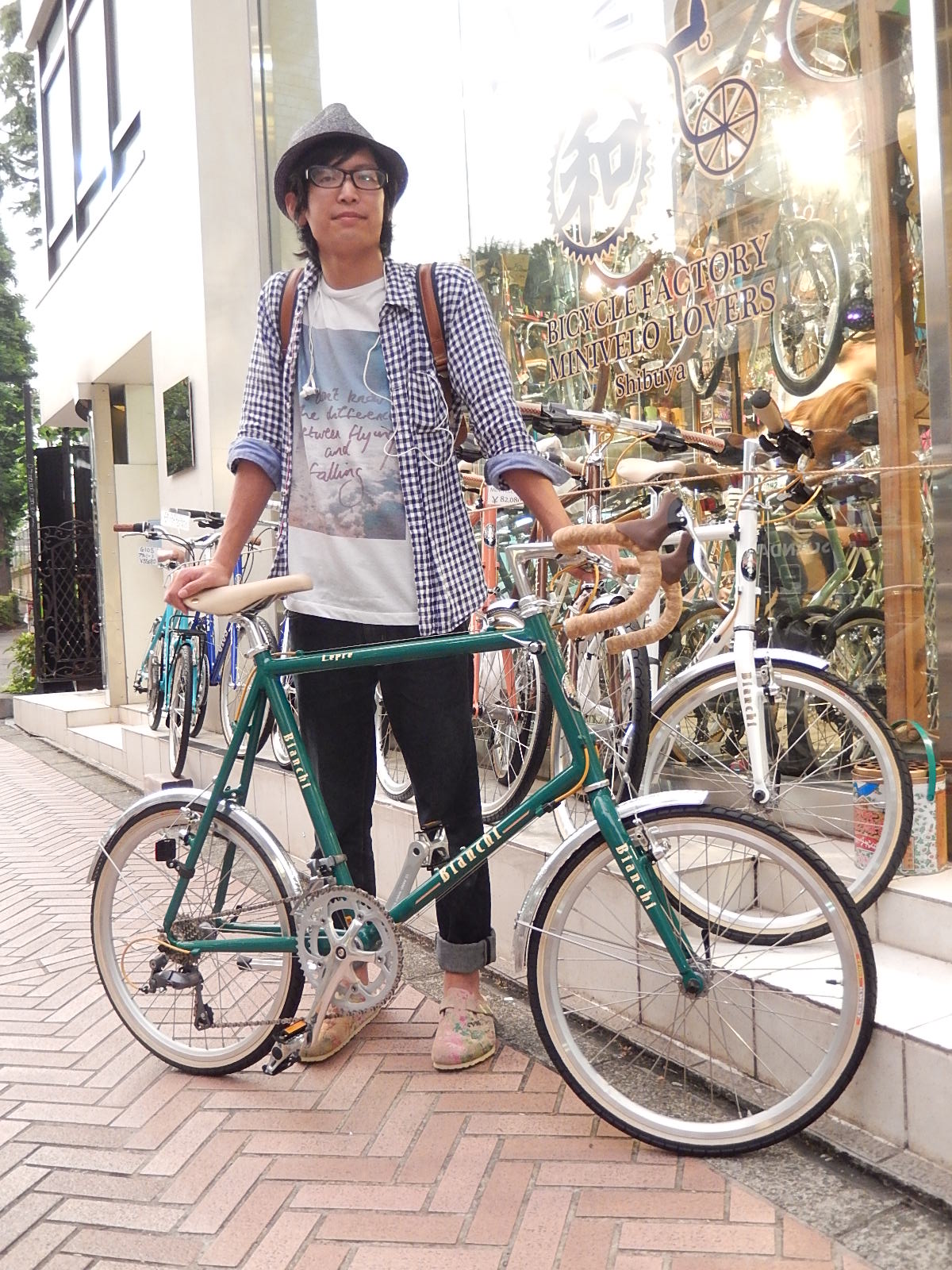 6月27日　渋谷　原宿　の自転車屋　FLAME bike前です_e0188759_1946156.jpg
