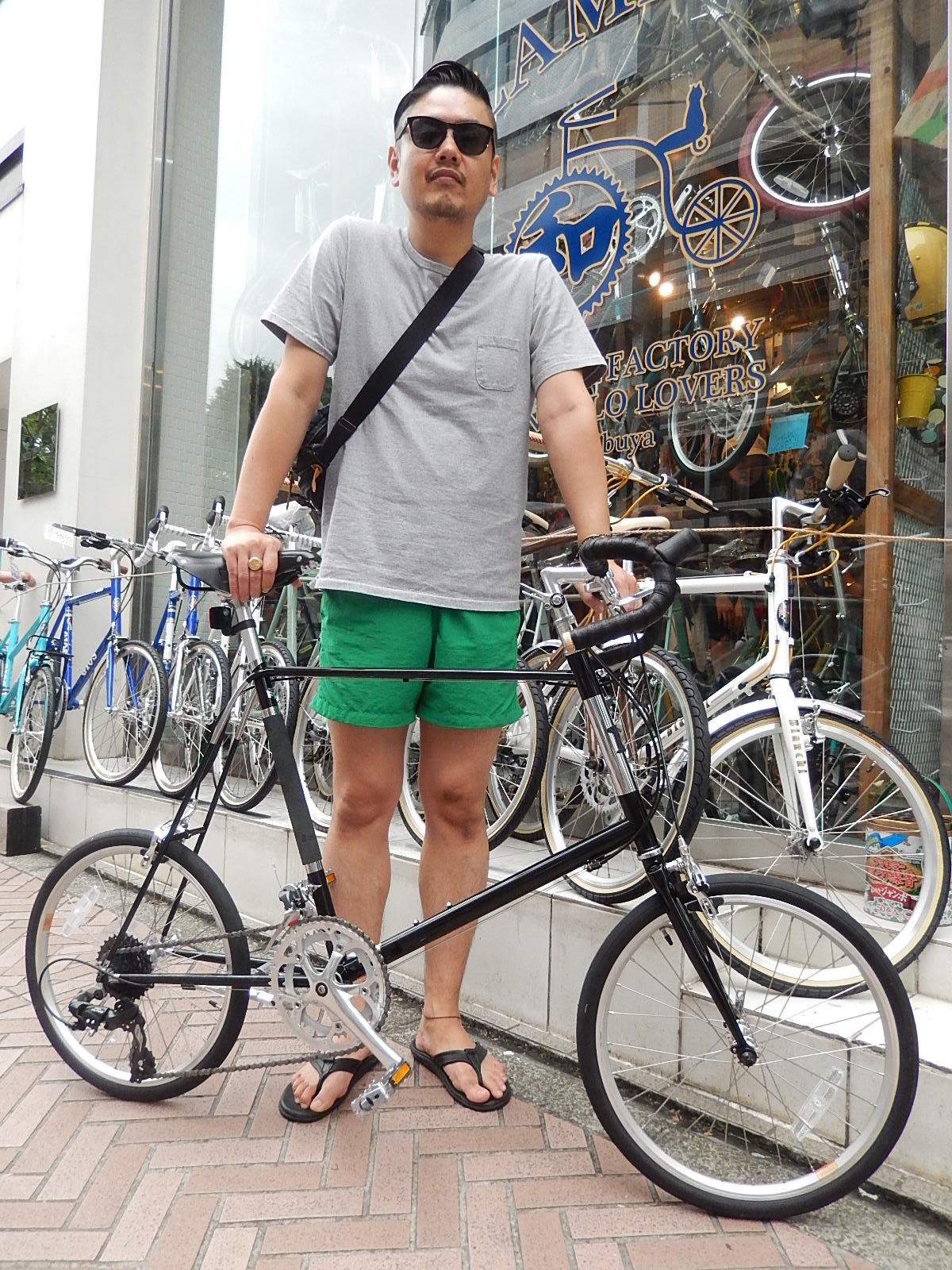 6月27日　渋谷　原宿　の自転車屋　FLAME bike前です_e0188759_2054457.jpg