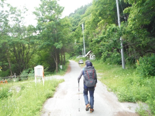  鋸の「鹿窓」へ(鹿窓〜駐車場へ)_b0326303_09105500.jpg