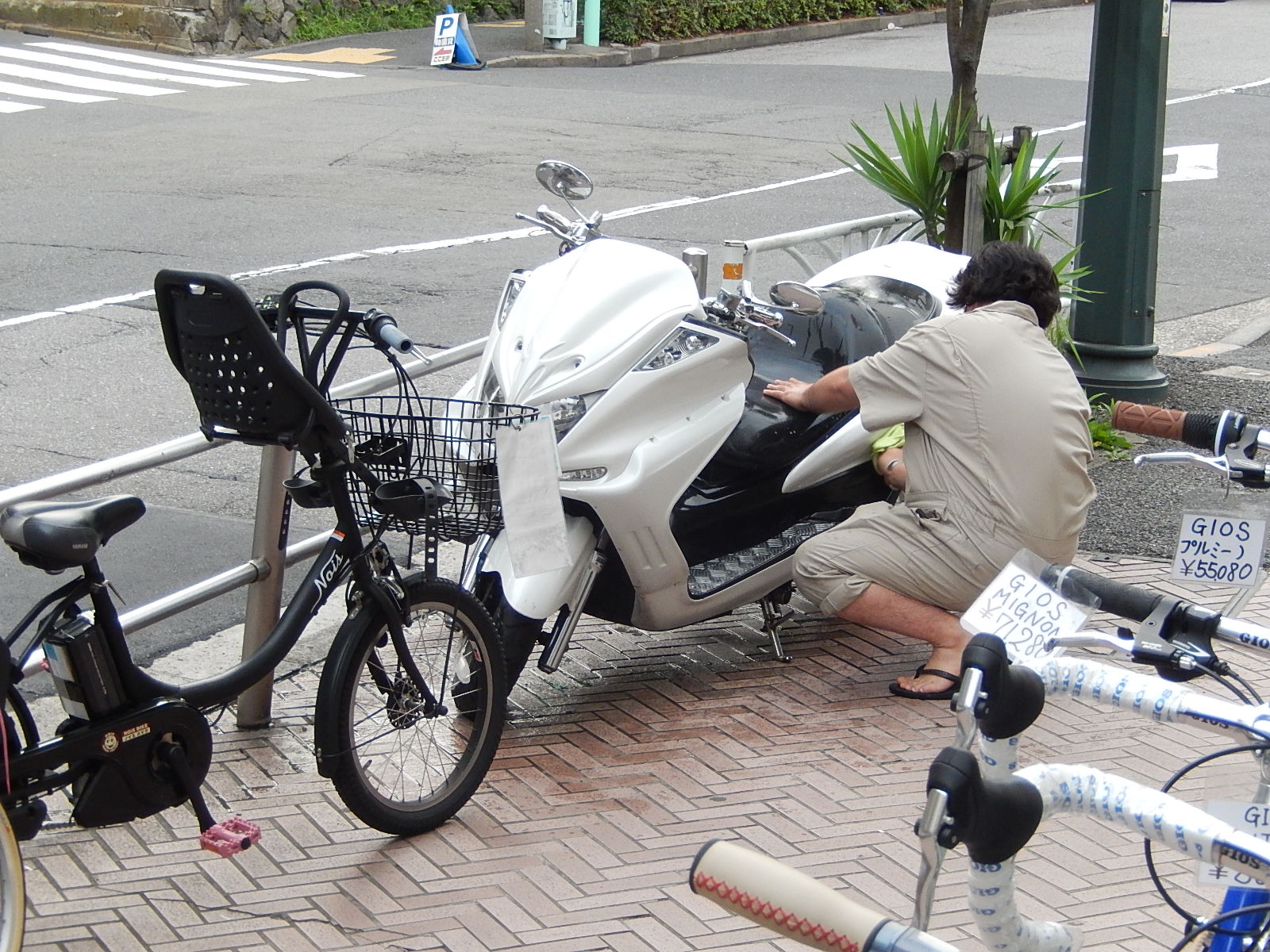 6月29日　渋谷　原宿　の自転車屋　FLAME bike前です_e0188759_18314030.jpg