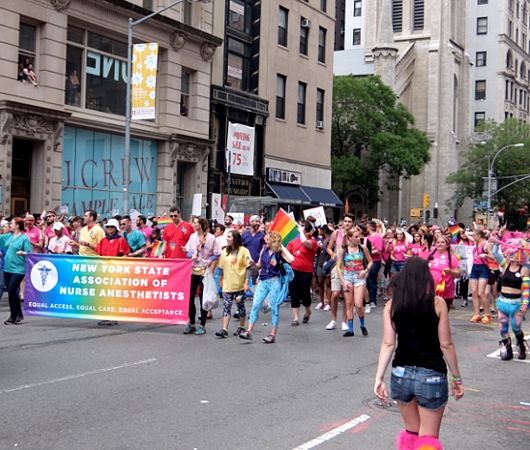 NYのゲイ・プライド・パレード2015（最高裁が全州で同性婚認める判断を下した2日後）_b0007805_3503034.jpg