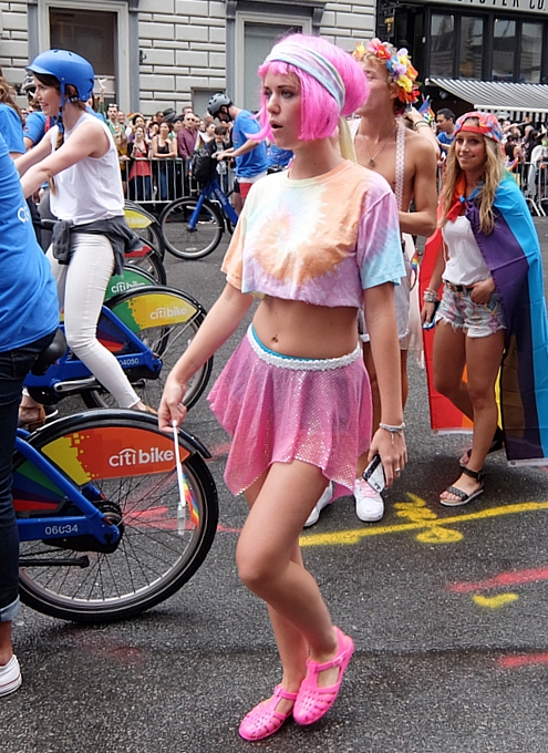 NYのゲイ・プライド・パレード2015（最高裁が全州で同性婚認める判断を下した2日後）_b0007805_351888.jpg