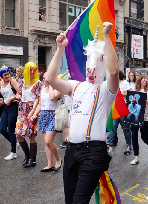 NYのゲイ・プライド・パレード2015（最高裁が全州で同性婚認める判断を下した2日後）_b0007805_356269.jpg