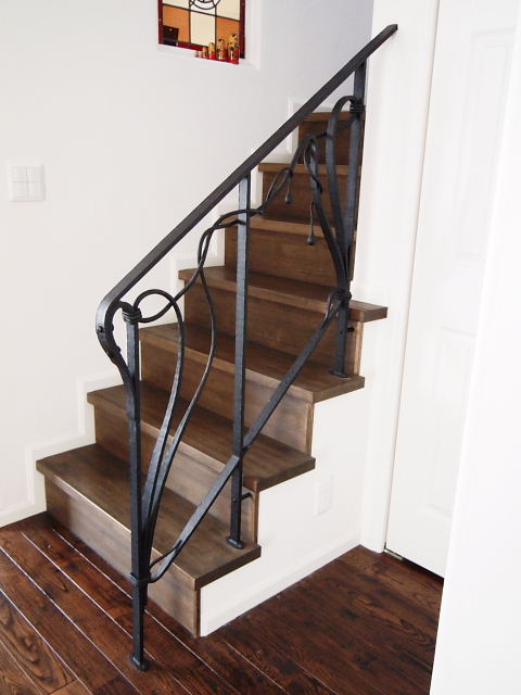 雨粒の装飾 階段手すり 江州屋メモ