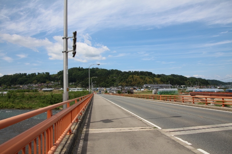 慈恩寺への旅　徒歩移動中　＠山形県_f0048546_05130537.jpg