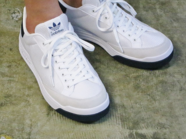 海外adidas の不朽の名品:ROD LAVER 本当に久々の復活入荷です(^^♪_d0152280_5581881.jpg