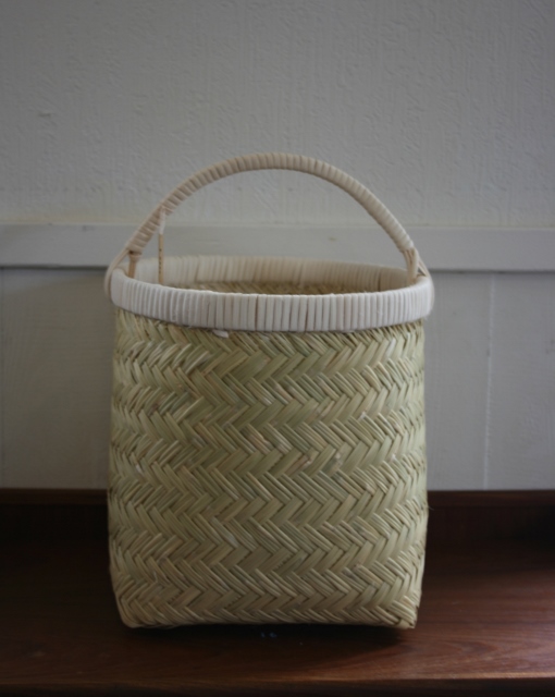 蓋つき籠 – YAECAYA