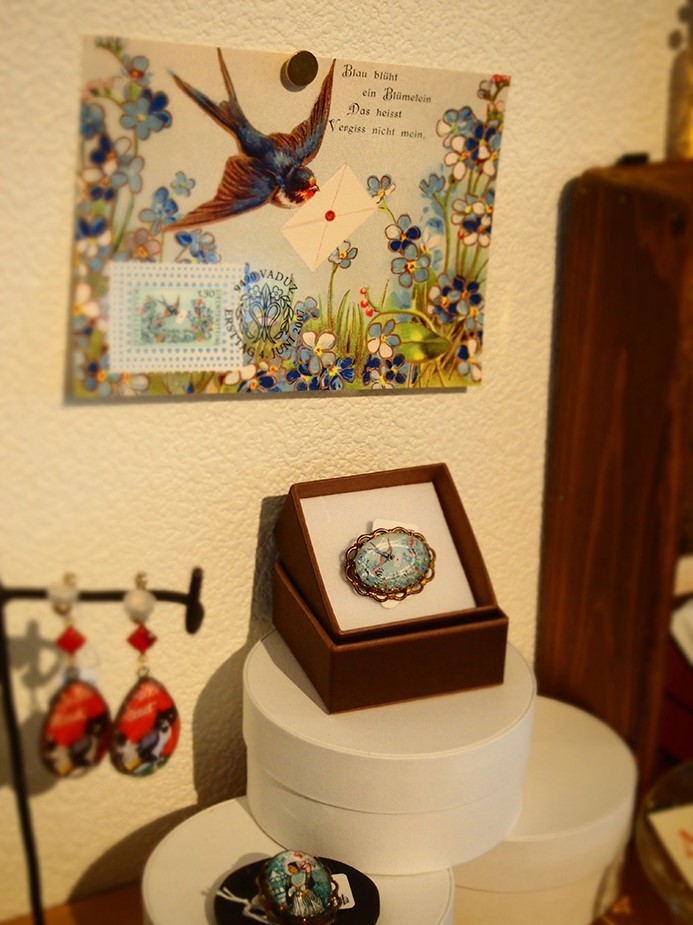 始まりました 『夏のおたよりと切手アクセサリー展』_a0306166_14233038.jpg