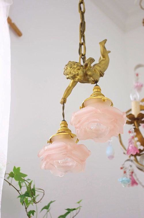 ミニシャンデリア　1920年　ピンクオパールセント　フランス　アンティーク ミニシャンデリア 1920年 ピンクオパールセント フランス アンティーク