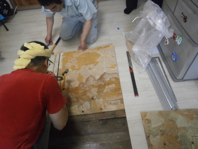 江東区M様邸のメンテナンス始まる。。_a0214329_0123282.jpg