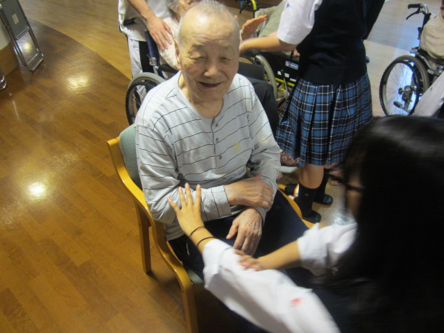 甲府城西高校吹奏楽部来苑!_e0191174_1963365.jpg