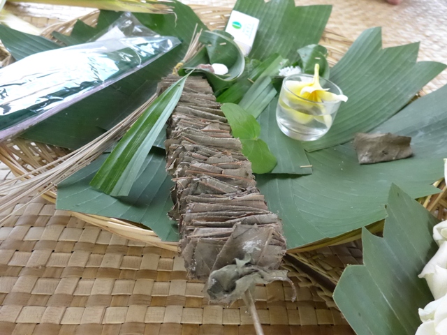 バリ島へ行く。⑨ ~儀式で生米食べた話~_f0232060_1885233.jpg