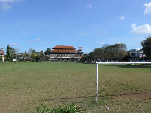 バリ島へ行く。⑩ ~王宮と市場の町ウブドへ~_f0232060_21221810.jpg