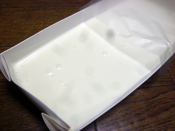 【モンテール】2層仕立てのチーズケーキ_c0152767_18522358.jpg
