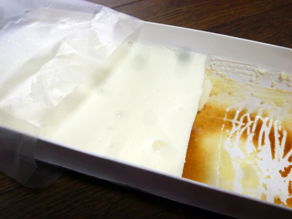 【モンテール】2層仕立てのチーズケーキ_c0152767_1854298.jpg