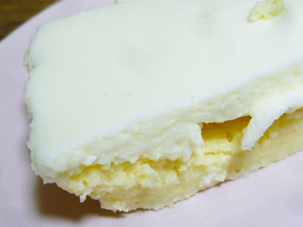 【モンテール】2層仕立てのチーズケーキ_c0152767_18555546.jpg
