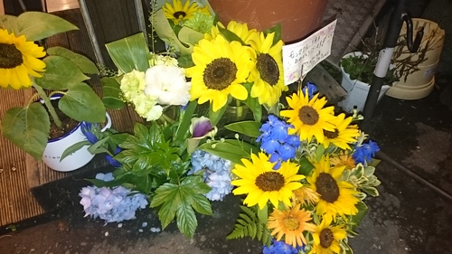 「お花でいっぱい」_a0075684_2137457.jpg