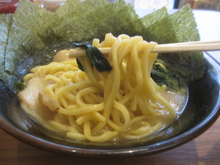 「壱角家」でラーメン＋のり♪９０_c0169330_9442984.jpg