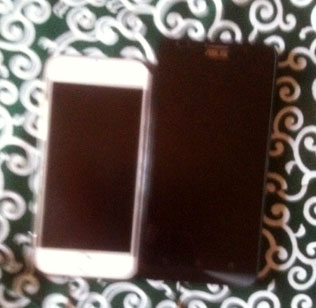ZenFone 2カバーの開け方(笑)_c0036138_094947.jpg