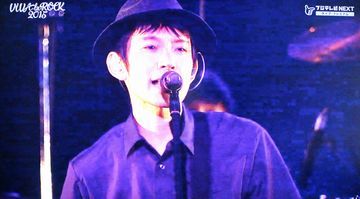 スピッツVIVA LA ROCK( ビバラ )１日目TV視聴レポ_c0360539_02125015.jpg