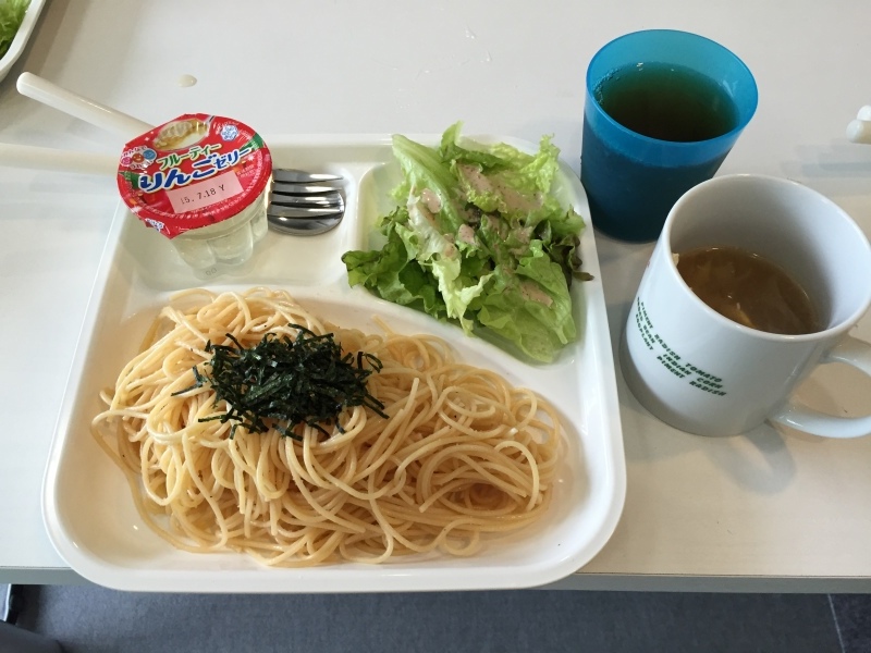 7/9昼食「たらこパスタ・サラダ・スープ・リンゴゼリー」_c0357519_19040107.jpg