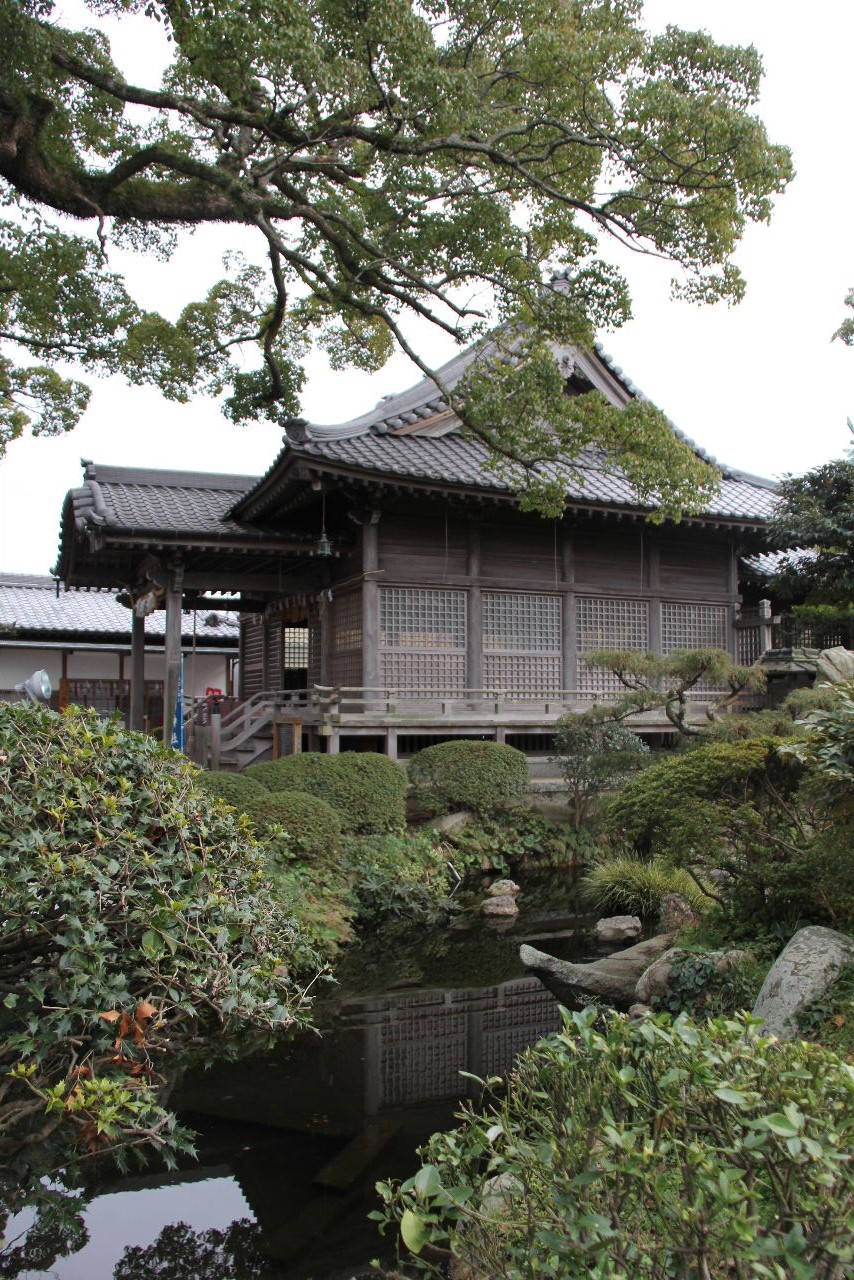 【諏訪神社】 　百済の鷹使い誓来と諏訪姫の悲話伝説_c0011649_5223419.jpg