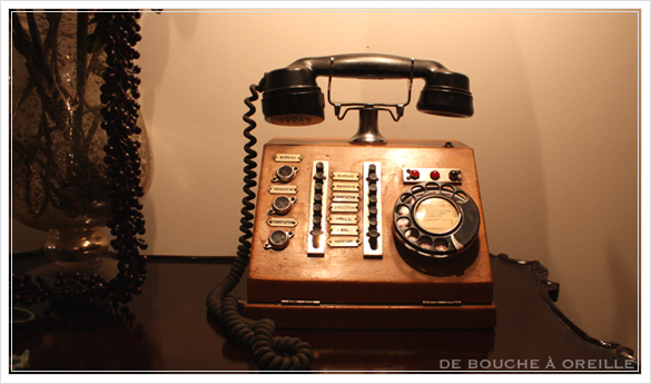ancien telephone en bois 木製の古い電話機_d0184921_17501716.jpg