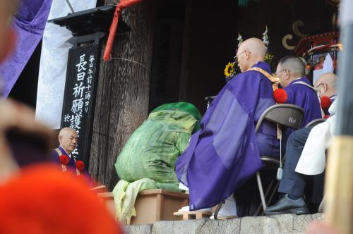 総本山金峯山寺　蛙飛び行事_b0309623_02133529.jpg