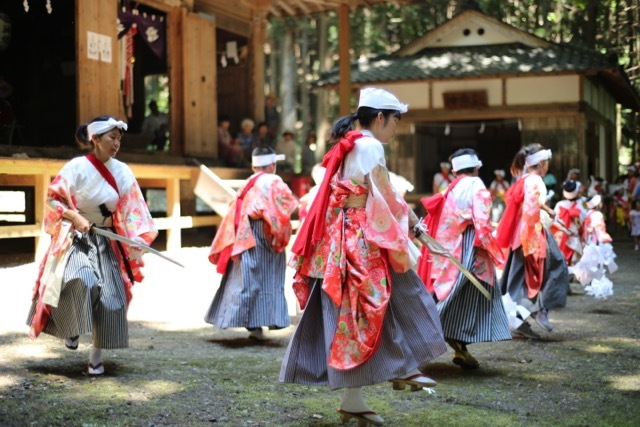 710 鞍迫観音・白山神社のお祭り_c0251759_21314749.jpg