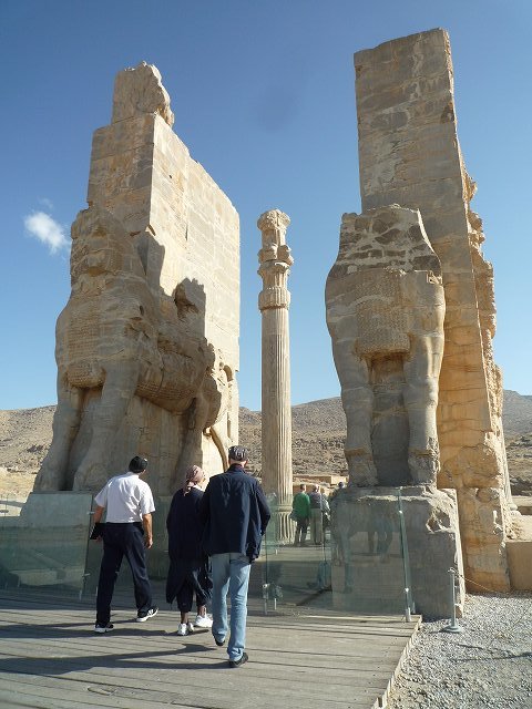 ペルシャ人の都ペルセポリス♪　遺跡好きにはたまらないイランの世界遺産_b0287088_20324704.jpg