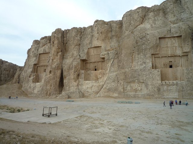 ペルシャ人の都ペルセポリス♪　遺跡好きにはたまらないイランの世界遺産_b0287088_21570176.jpg