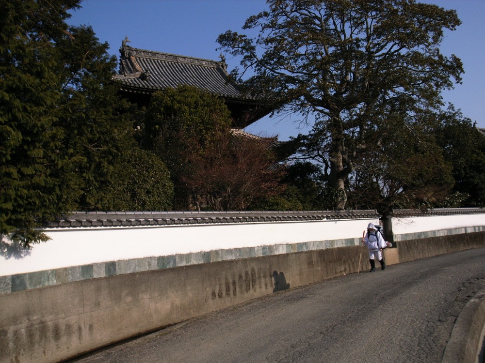 Shikoku Pilgrimage with Hana2, Dec.29th in 2005 (2)_c0049299_22312978.jpg