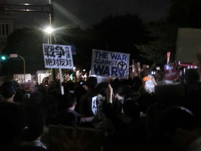 シールズ(SEALDs)の国会前集会に参加 「解釈改憲、絶対反対」_f0141310_727259.jpg