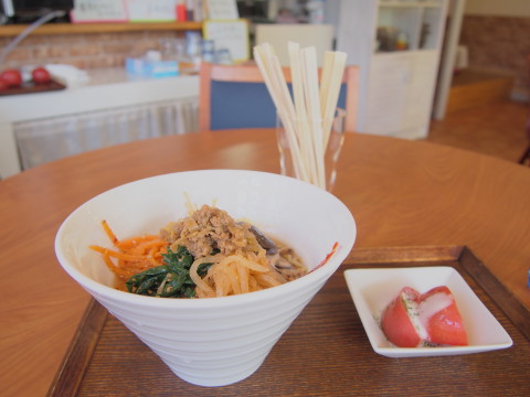 おおわにもやしのビビン麺：ランチとそうざいの店なでしこ（大鰐町）_b0147224_19484345.jpg