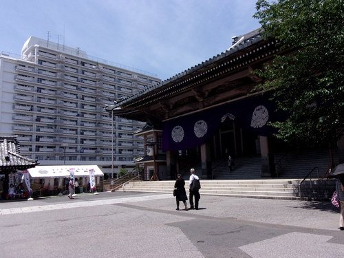 午前中は、浅草へお墓参りして、夕方は銀座へ・・・。_c0198869_22383317.jpg