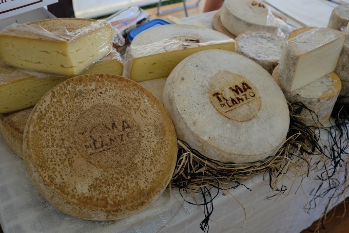 Mostra Regionale della TOMA di Lanzo 2015 ♡トーマ チーズの展示会_b0246303_06582179.jpg
