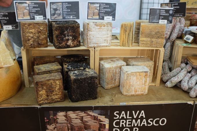 Mostra Regionale della TOMA di Lanzo 2015 ♡トーマ チーズの展示会_b0246303_07044995.jpg