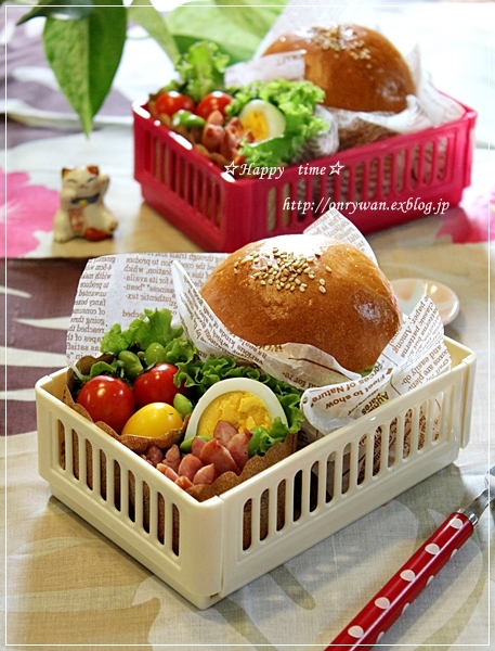 手作りバンズでコロッケバーガー弁当♪_f0348032_19034686.jpg