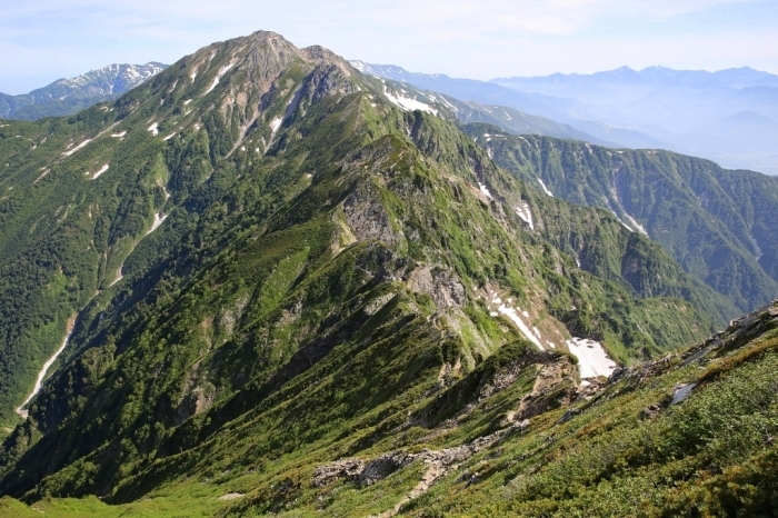 晴天の後立山縦走＠爺ヶ岳～鹿島槍ヶ岳～五竜岳② 2015.07.11(土)～13(月)_f0344554_19343769.jpg