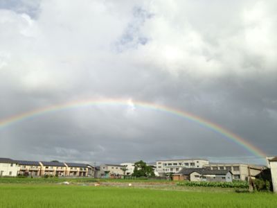 大きな虹と綺麗な夕焼け_e0136066_0311764.jpg