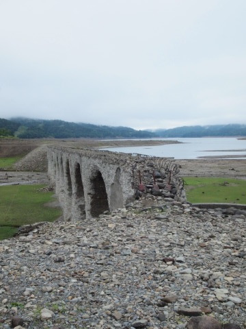 今度は水のないタウシュベツへ･････北海道５_b0331802_22423767.jpg